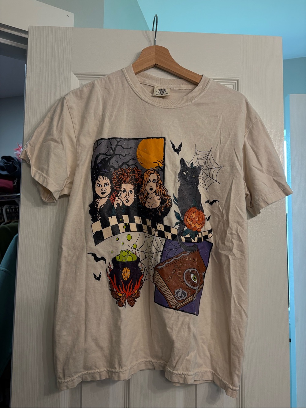 Comfort colors hocus pocus shirt medium